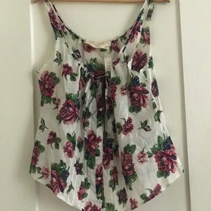 Floral vintage-like tank